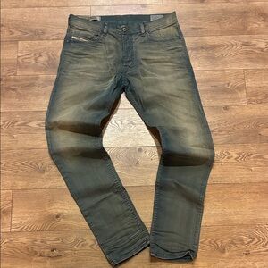 Diesel Men's TEPPHAR Slim Jeans in Olive